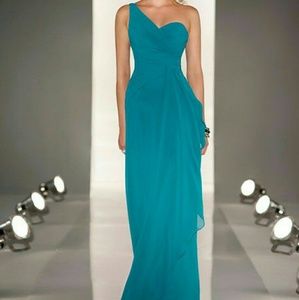 Sorella vita burgundy gown size 8